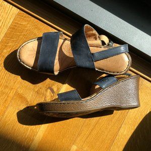 Born Abigail Wedge Sandal (Navy Slingbacks)